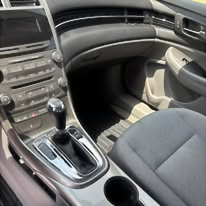 Clean center console and front passenger seat